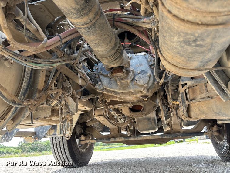 image for item DZ4597 2017 Mack CXU613 semi truck
