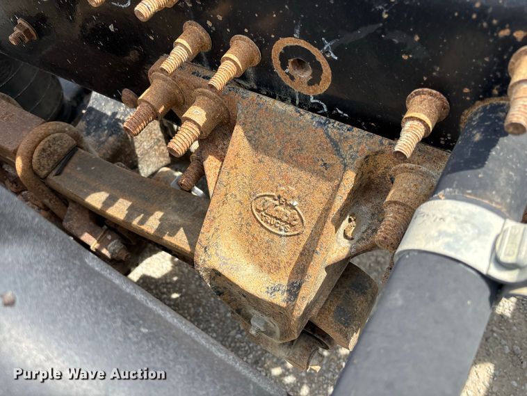 image for item DZ4597 2017 Mack CXU613 semi truck