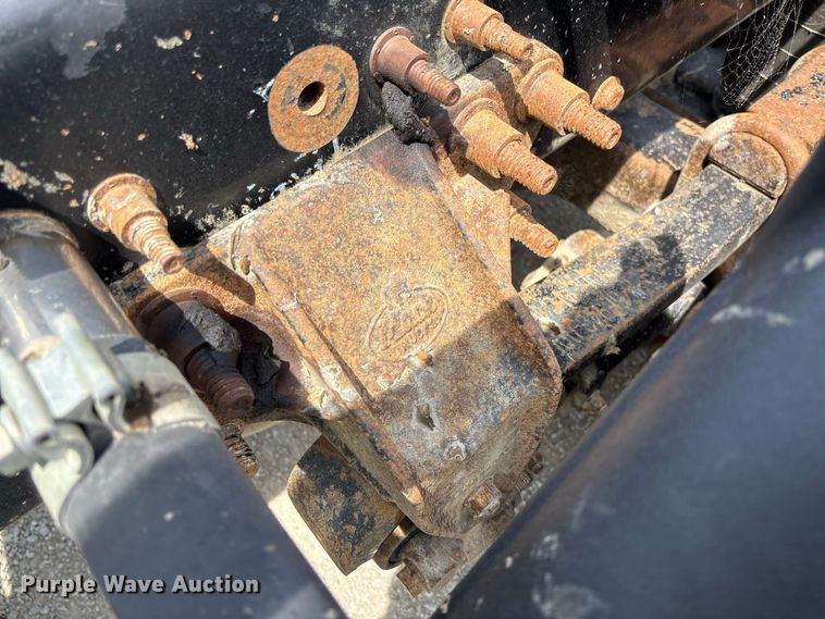 image for item DZ4597 2017 Mack CXU613 semi truck