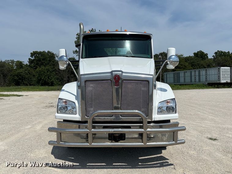 2019 Kenworth T880