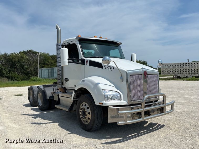 2019 Kenworth T880