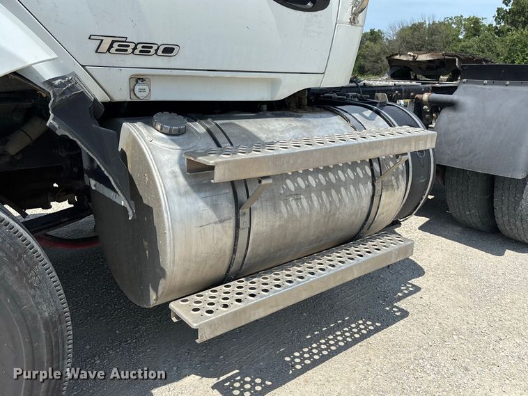 2019 Kenworth T880