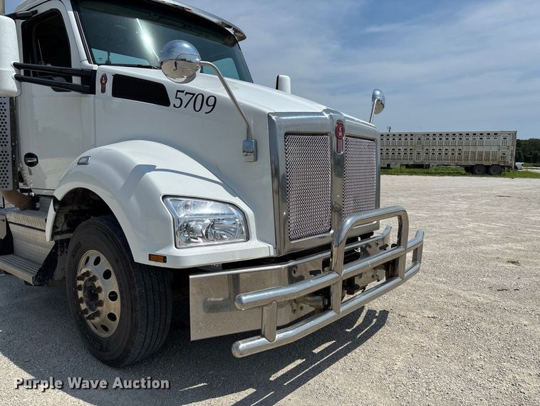 2019 Kenworth T880