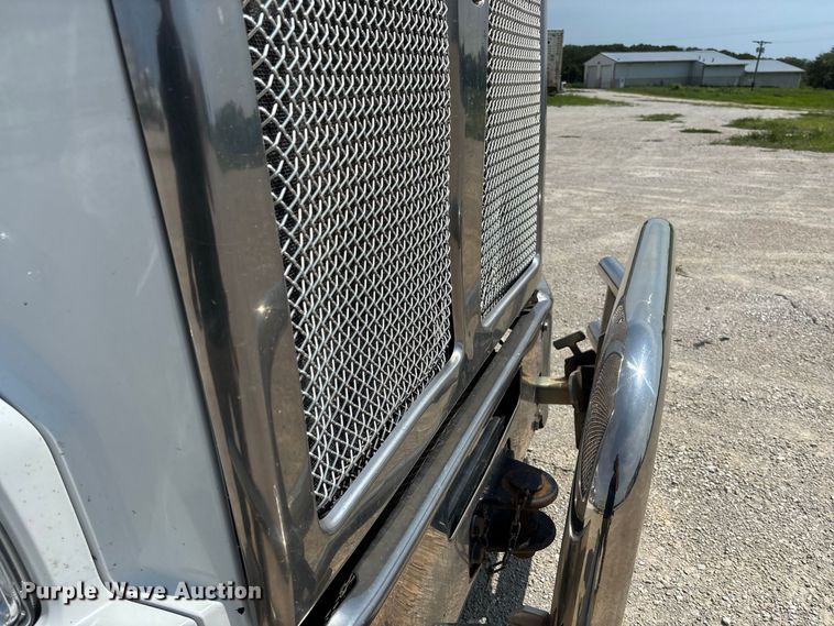 2019 Kenworth T880