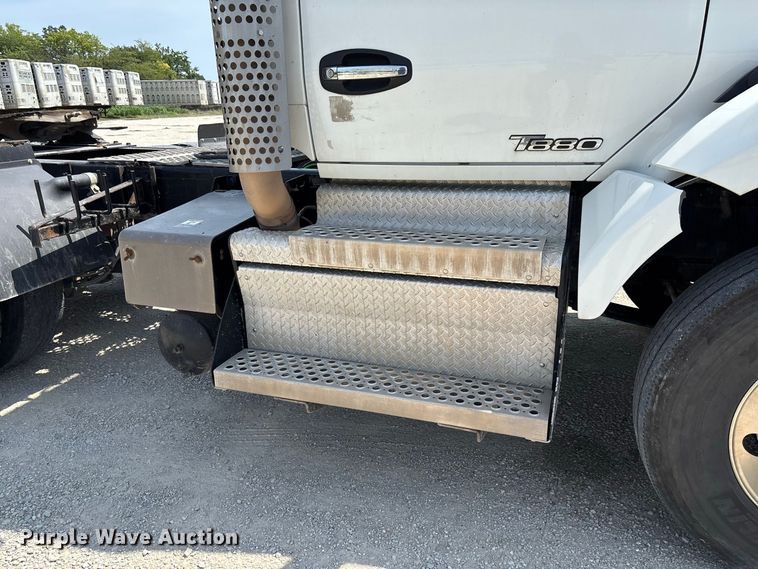 2019 Kenworth T880