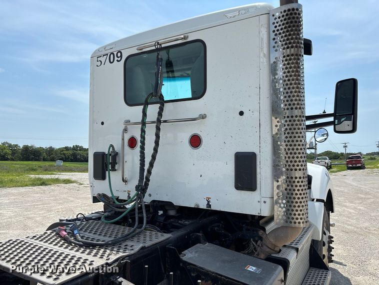 2019 Kenworth T880