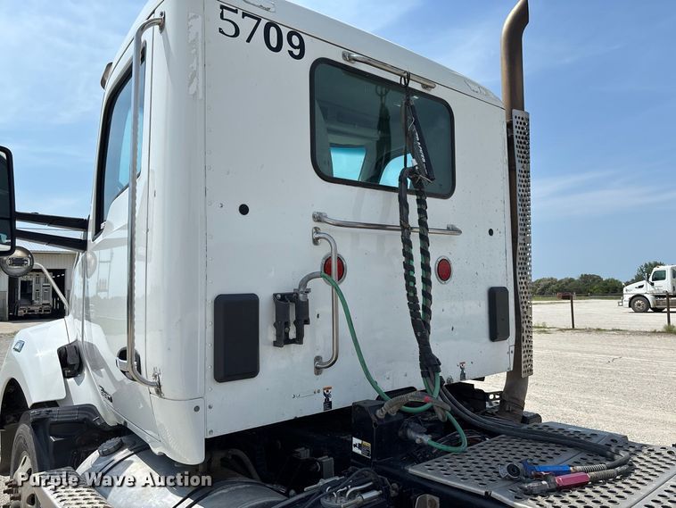 2019 Kenworth T880