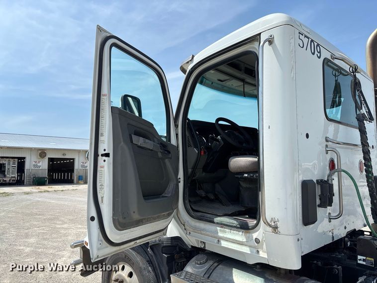 2019 Kenworth T880