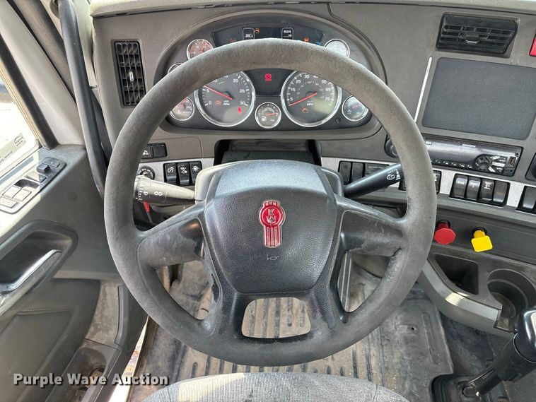 2019 Kenworth T880