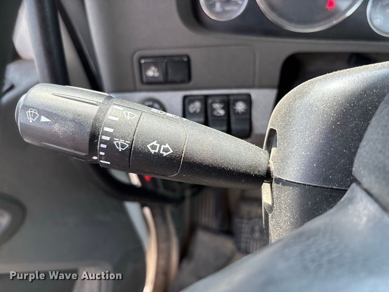 2019 Kenworth T880