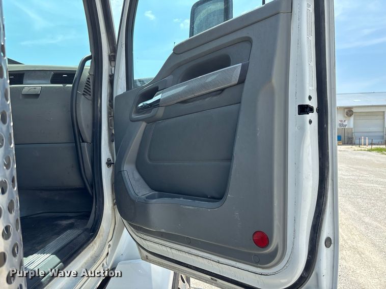 2019 Kenworth T880