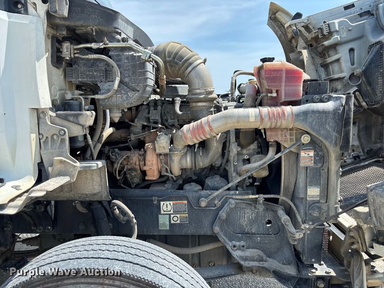 2019 Kenworth T880