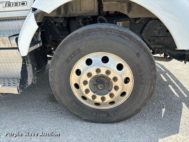 2019 Kenworth T880