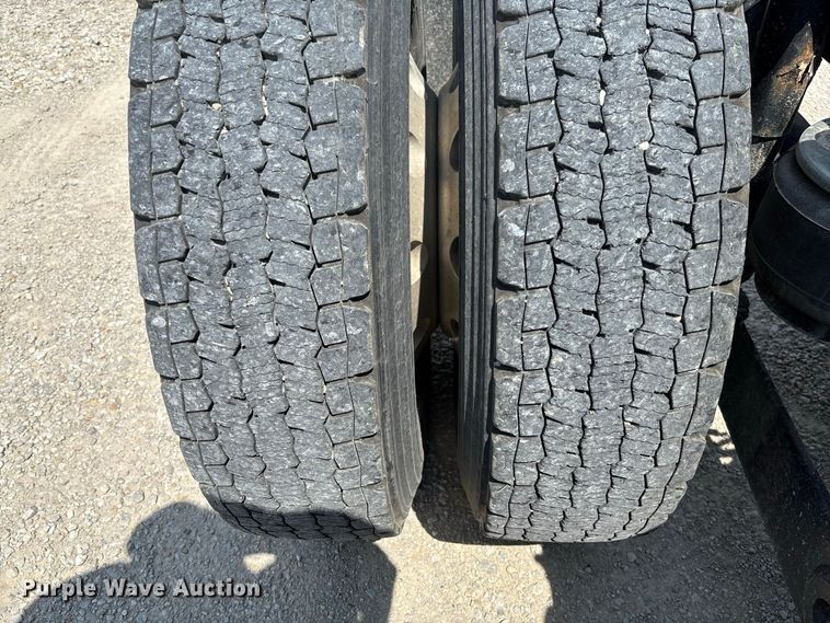 2019 Kenworth T880