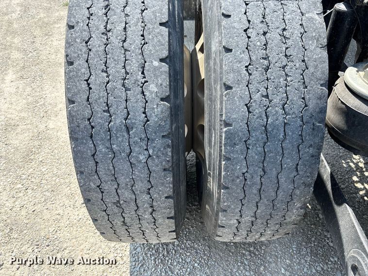 2019 Kenworth T880