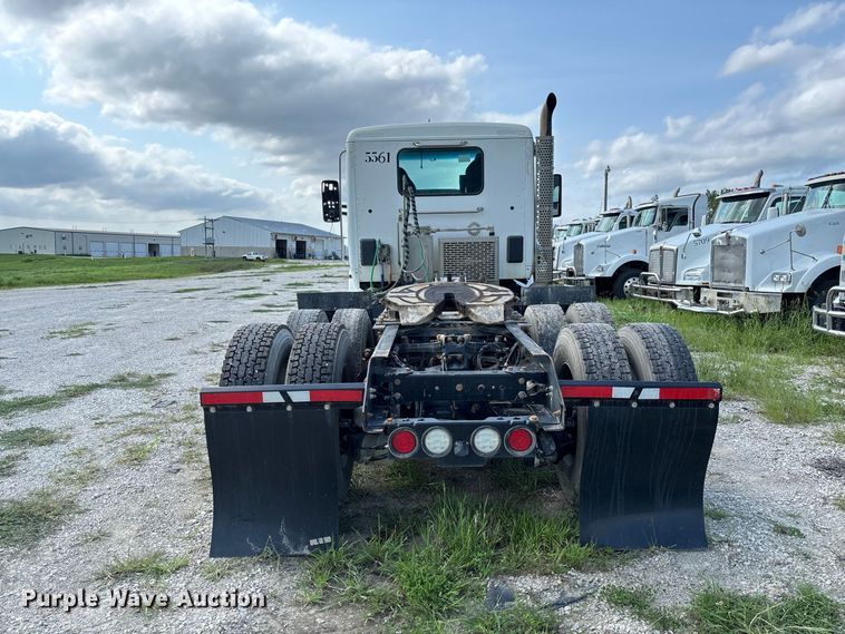 image for item DZ4599 2019 Kenworth T880 semi truck