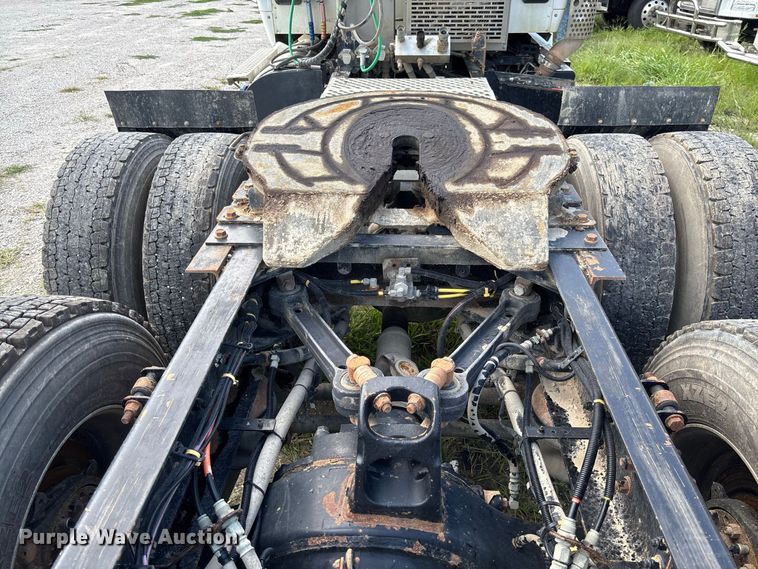 image for item DZ4599 2019 Kenworth T880 semi truck