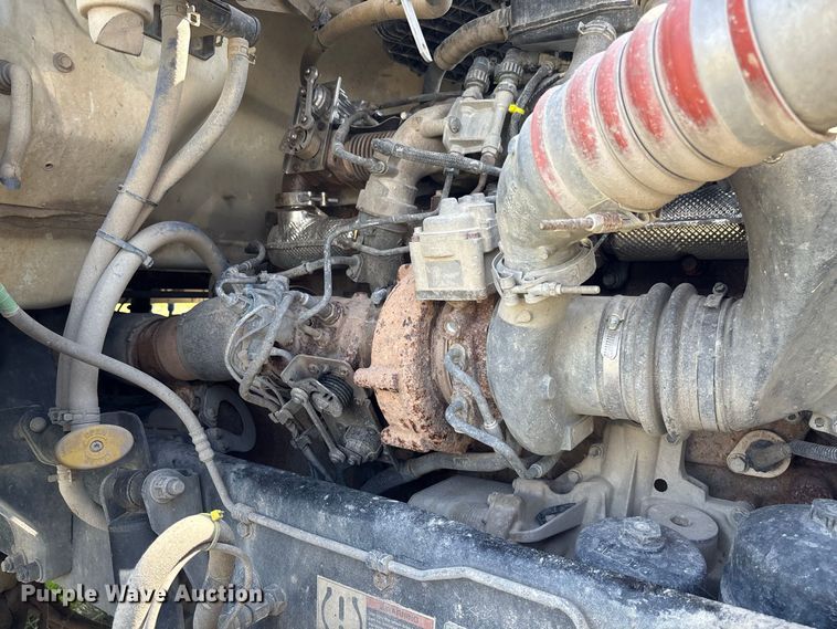 image for item DZ4599 2019 Kenworth T880 semi truck