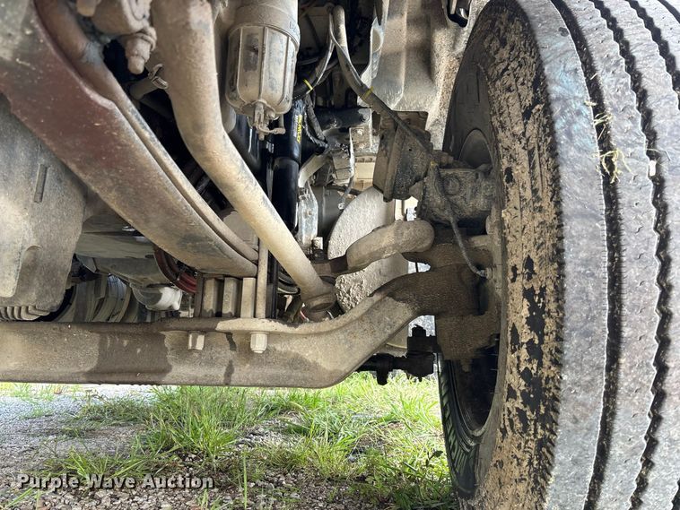 image for item DZ4599 2019 Kenworth T880 semi truck