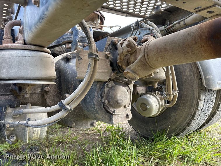 image for item DZ4599 2019 Kenworth T880 semi truck