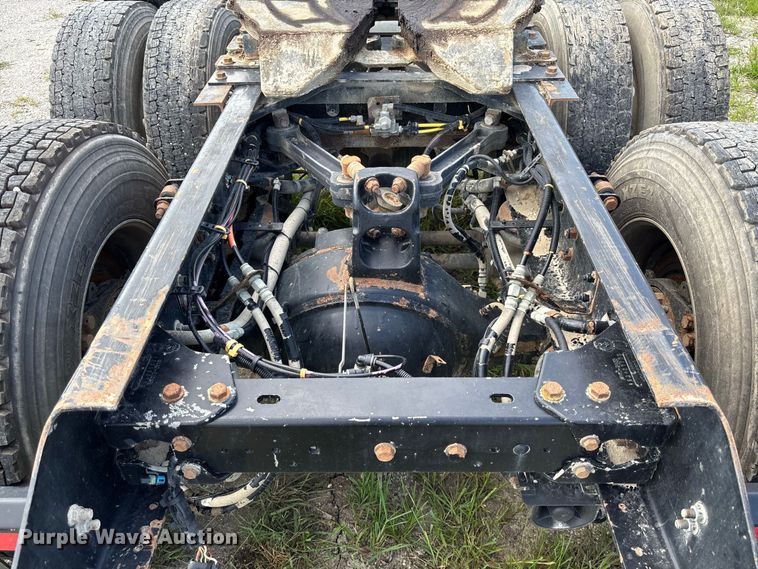 image for item DZ4599 2019 Kenworth T880 semi truck