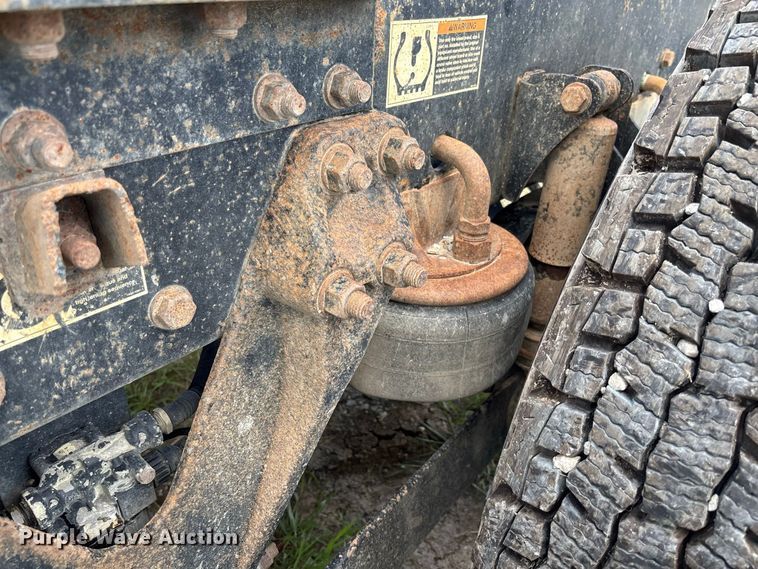 image for item DZ4599 2019 Kenworth T880 semi truck