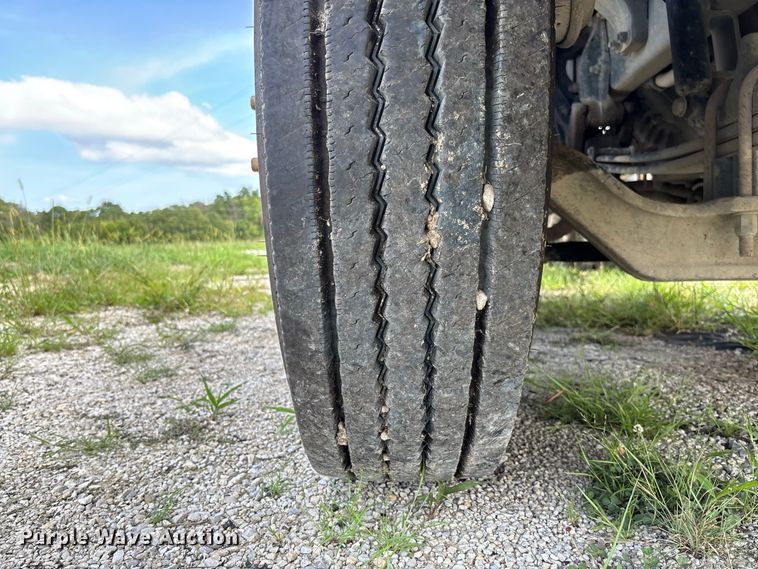 image for item DZ4599 2019 Kenworth T880 semi truck