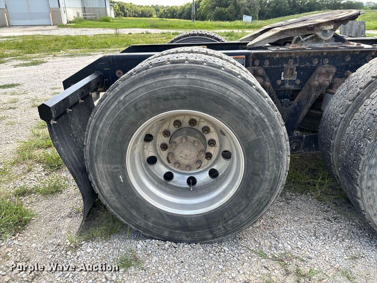 image for item DZ4599 2019 Kenworth T880 semi truck