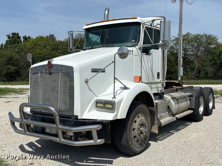 2014 Kenworth T800 semi truck