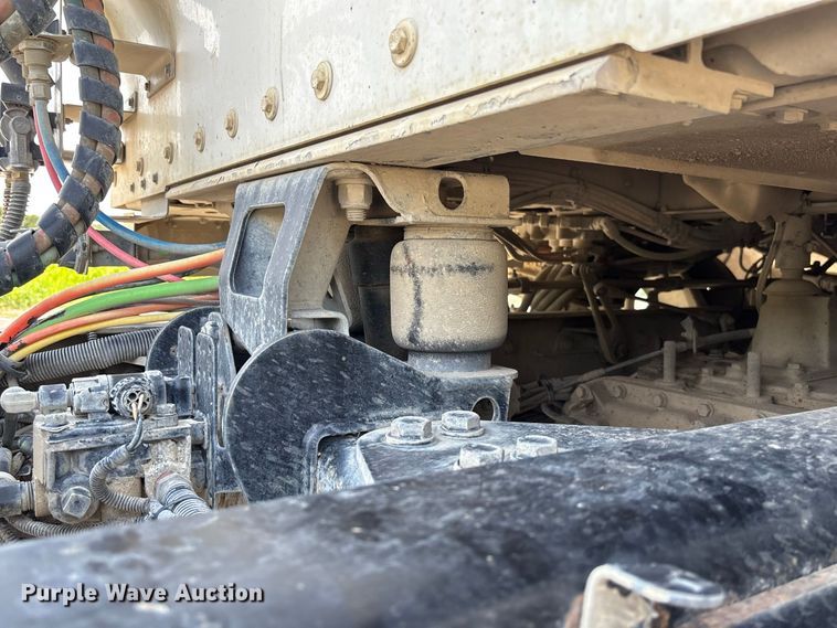 image for item DZ4601 2014 Kenworth T800 semi truck