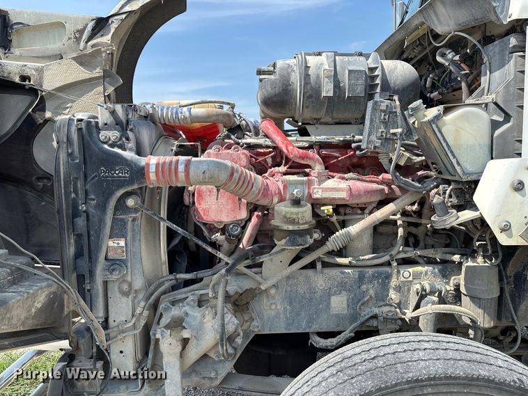 image for item DZ4601 2014 Kenworth T800 semi truck