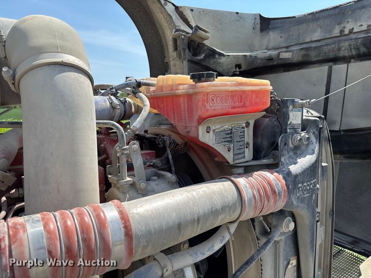 image for item DZ4601 2014 Kenworth T800 semi truck
