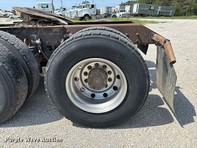image for item DZ4601 2014 Kenworth T800 semi truck