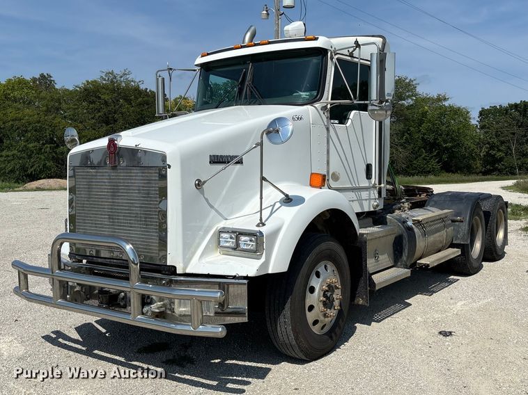 2022 Kenworth T800 semi truck