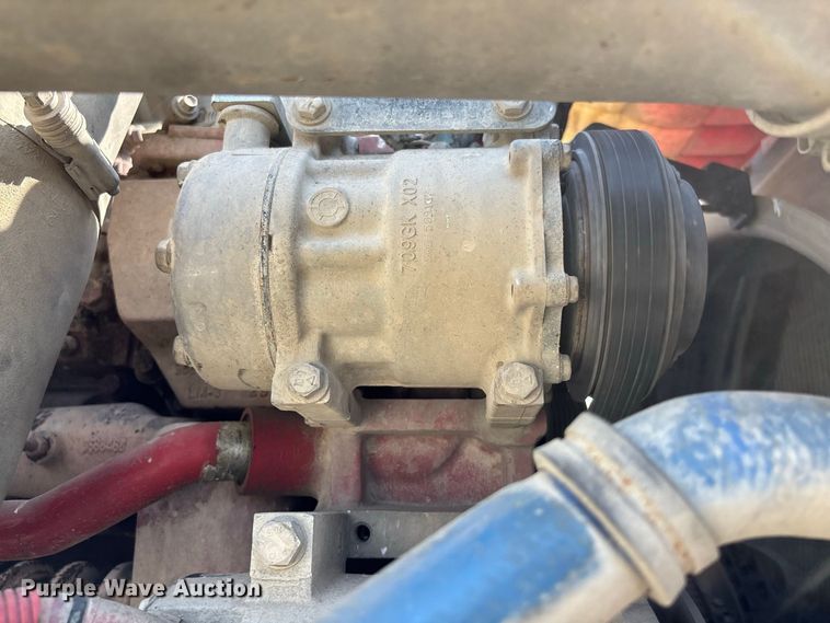 image for item DZ4602 2022 Kenworth T800 semi truck