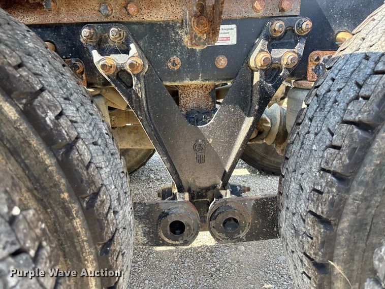 image for item DZ4602 2022 Kenworth T800 semi truck