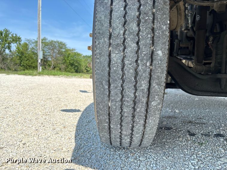 image for item DZ4602 2022 Kenworth T800 semi truck