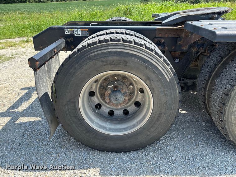 image for item DZ4602 2022 Kenworth T800 semi truck
