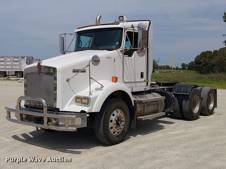 2020 Kenworth T800 semi truck