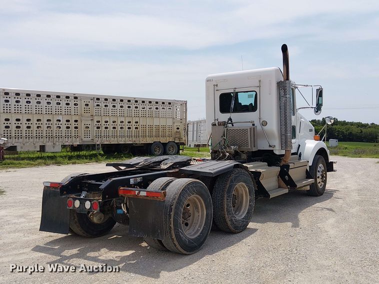 image for item DZ4603 2020 Kenworth T800 semi truck