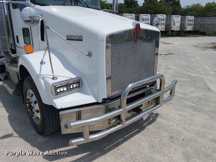image for item DZ4603 2020 Kenworth T800 semi truck