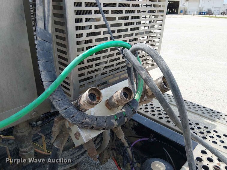 image for item DZ4603 2020 Kenworth T800 semi truck