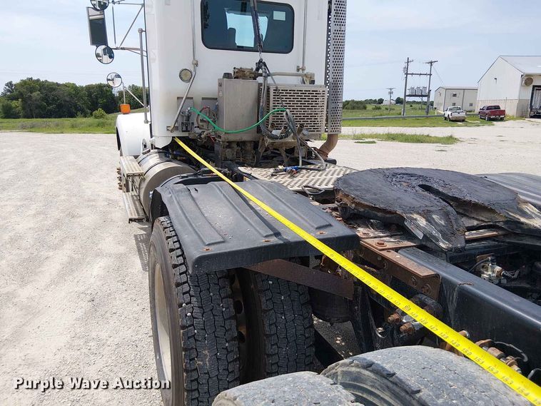 image for item DZ4603 2020 Kenworth T800 semi truck