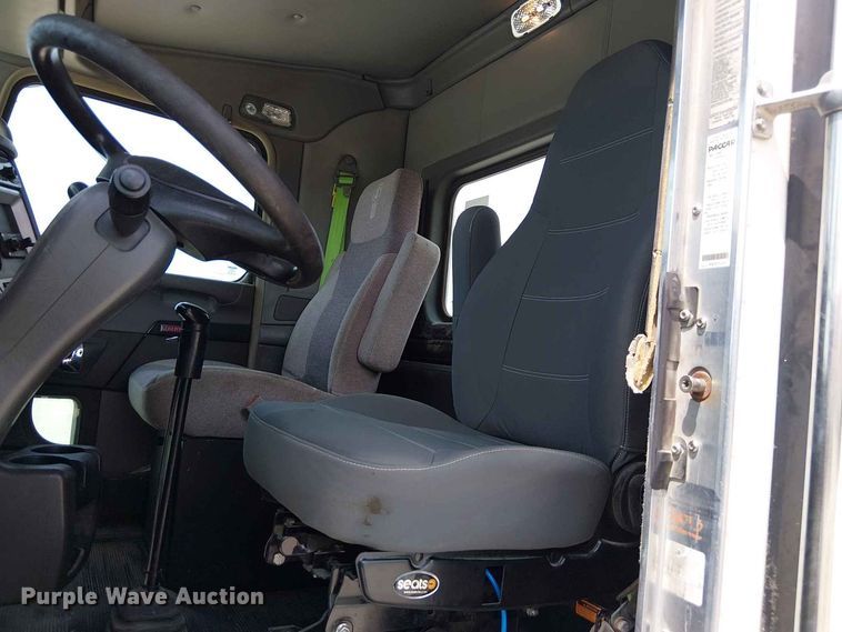 image for item DZ4603 2020 Kenworth T800 semi truck
