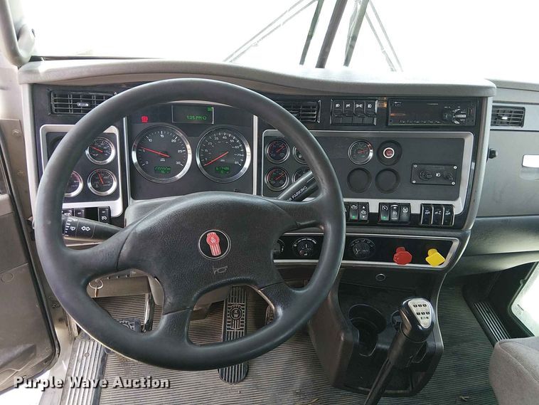 image for item DZ4603 2020 Kenworth T800 semi truck