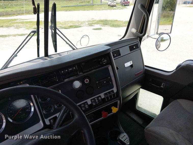 image for item DZ4603 2020 Kenworth T800 semi truck
