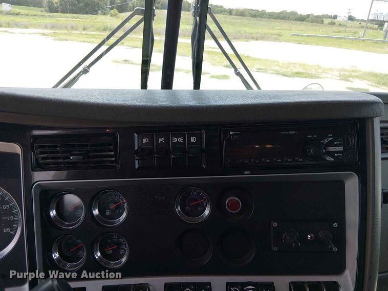 image for item DZ4603 2020 Kenworth T800 semi truck