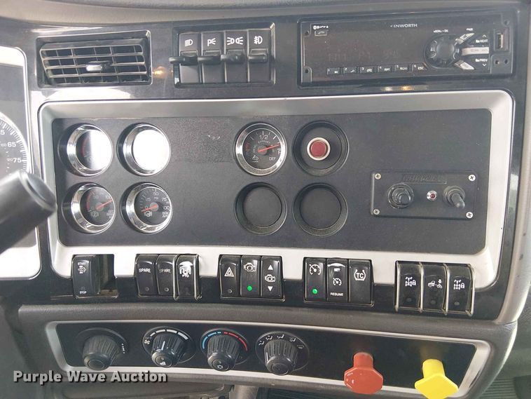 image for item DZ4603 2020 Kenworth T800 semi truck