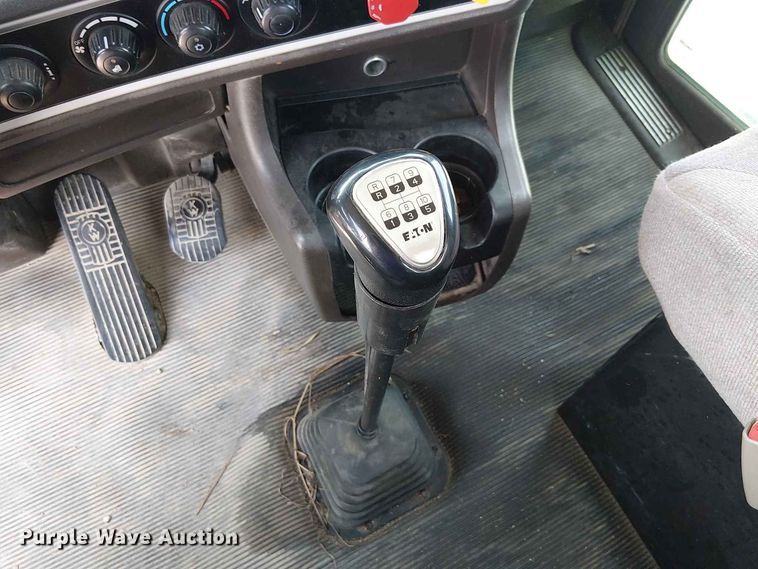 image for item DZ4603 2020 Kenworth T800 semi truck