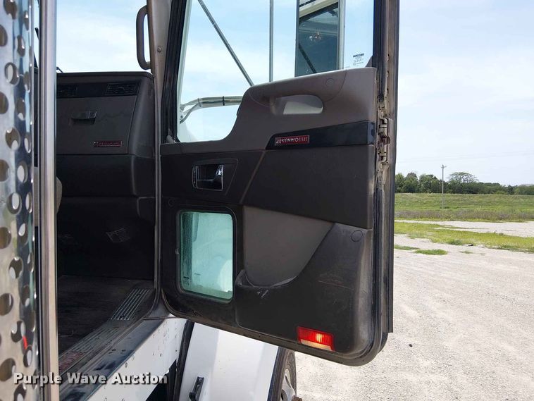image for item DZ4603 2020 Kenworth T800 semi truck